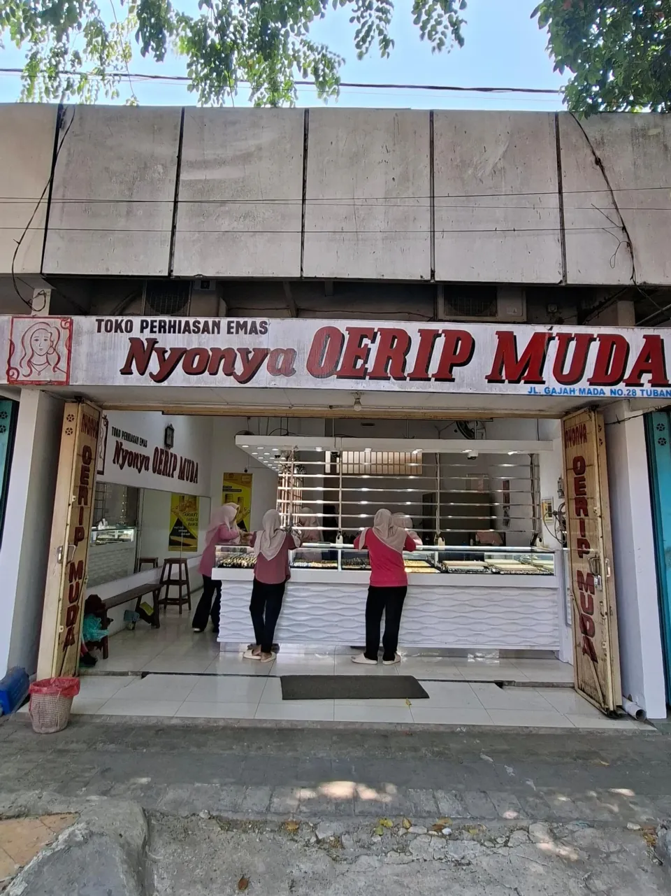 Tampak depan Cabang Gajah Mada 28 di Jalan Gajahmada No.28