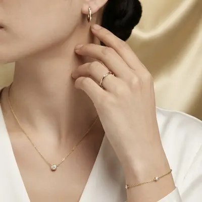 Koleksi lengkap perhiasan emas Ny Oerip Muda: cincin, kalung, gelang, anting, dan liontin