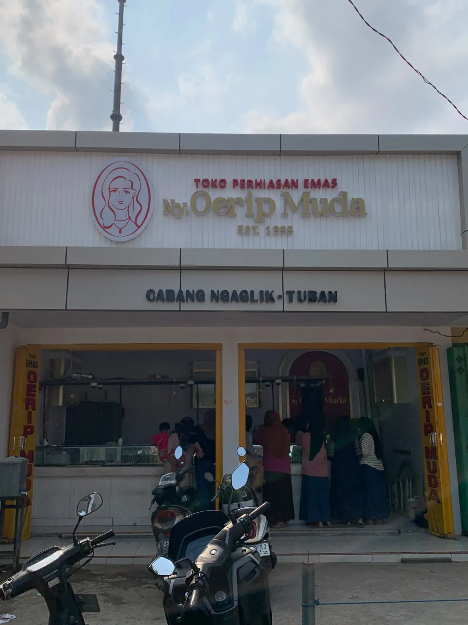 Tampak depan Cabang Pasar Ngaglik di Pasar Ngaglik, Palang
